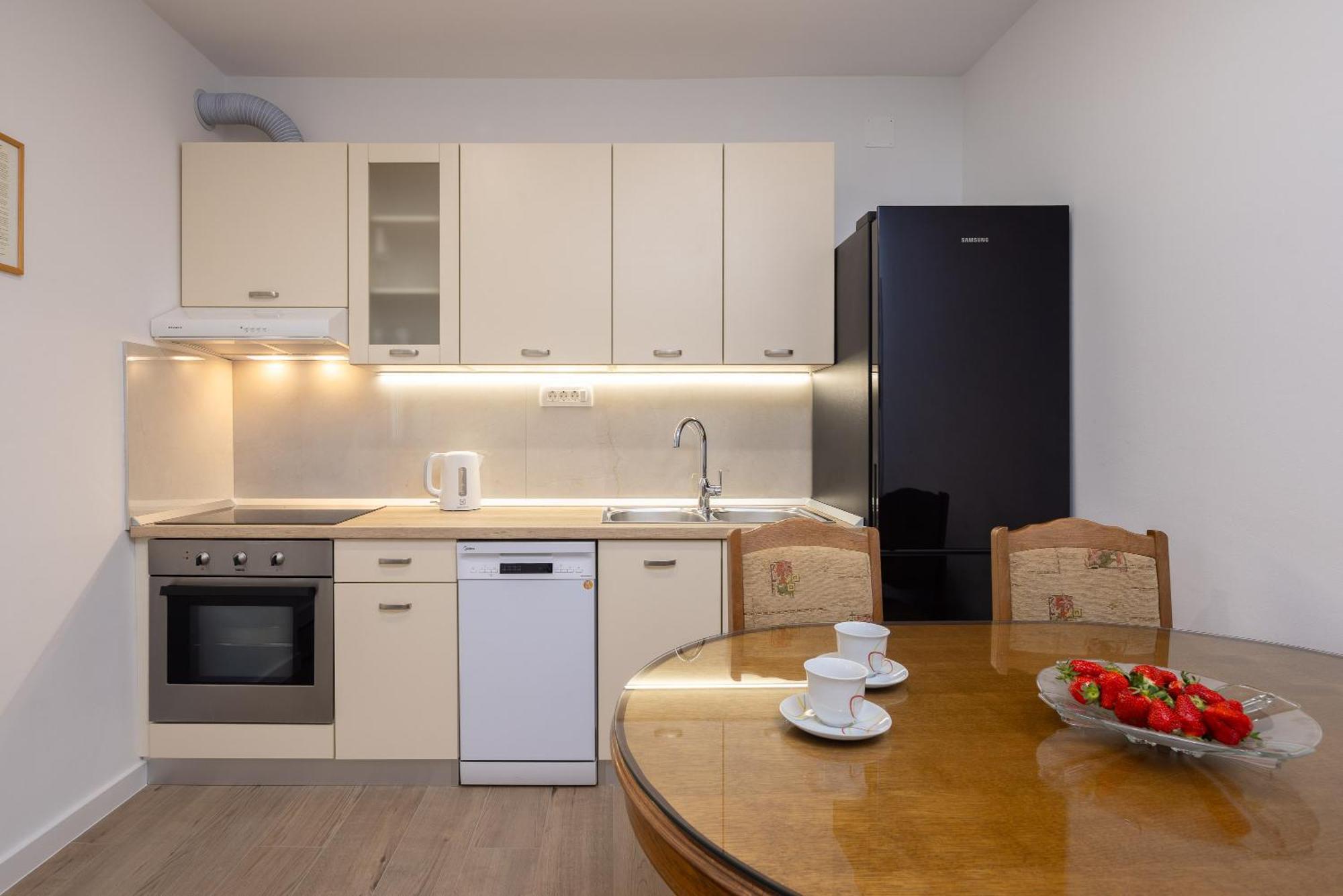 Apartments Paladin Makarska Esterno foto