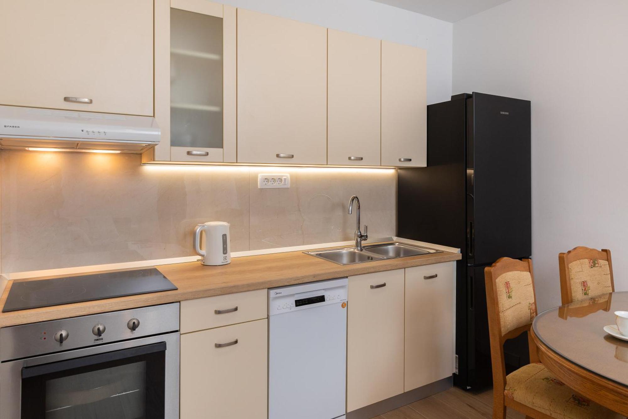 Apartments Paladin Makarska Esterno foto