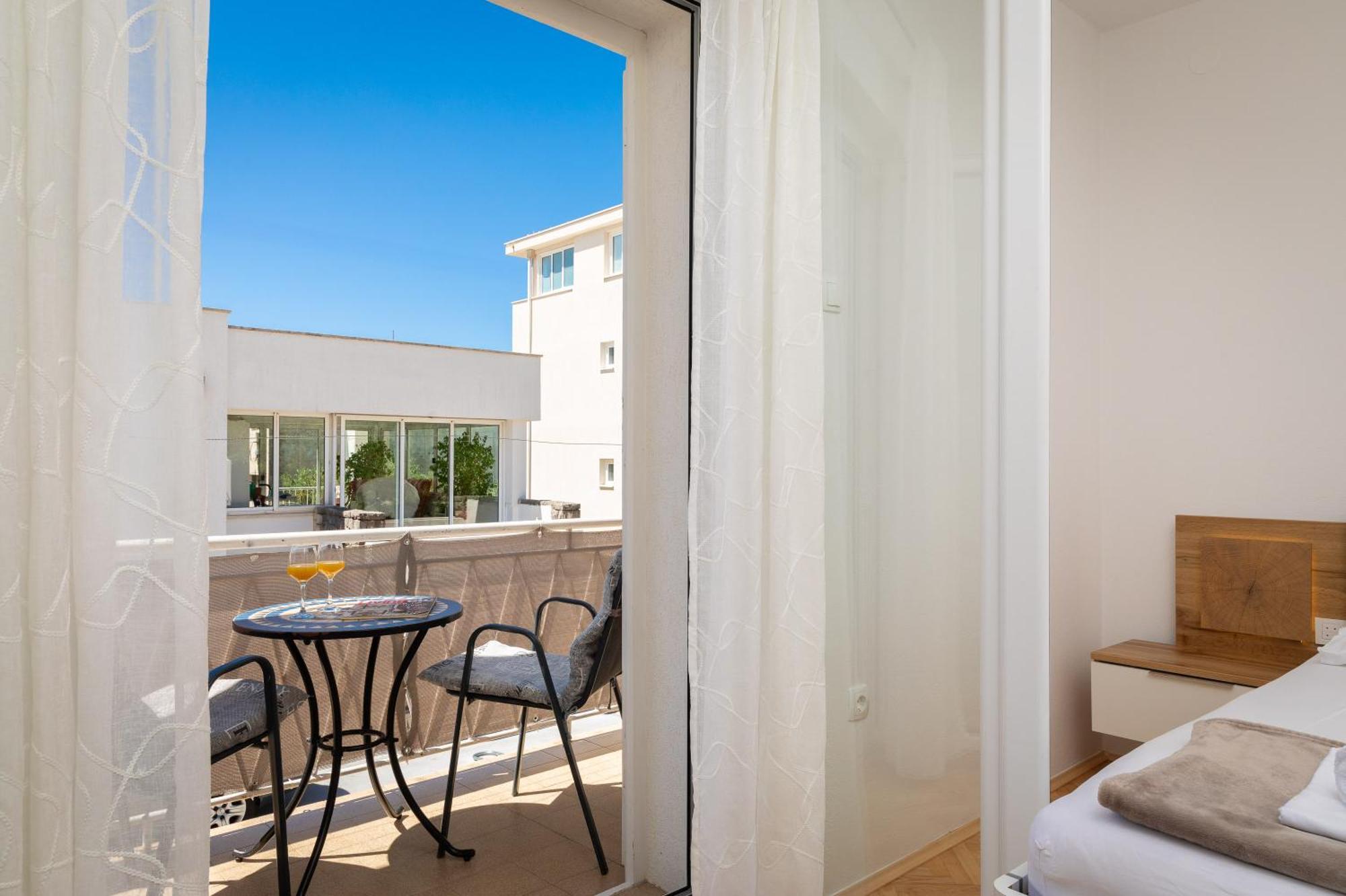 Apartments Paladin Makarska Esterno foto